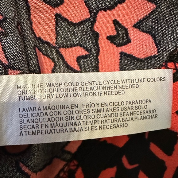 WTB4. NWOT Mixed Print Blouse | 1X - Picture 6 of 9